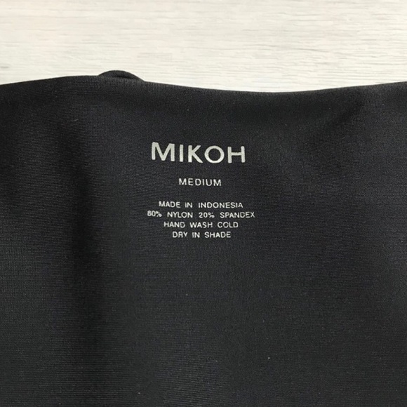 MIKOH Banyans Top and Lanai Bottom. Medium. NWOT. - Picture 5 of 5
